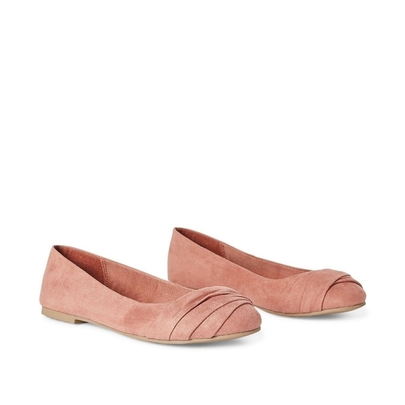 2/$18 WOMEN'S Flats NWT - Picture 1 of 6